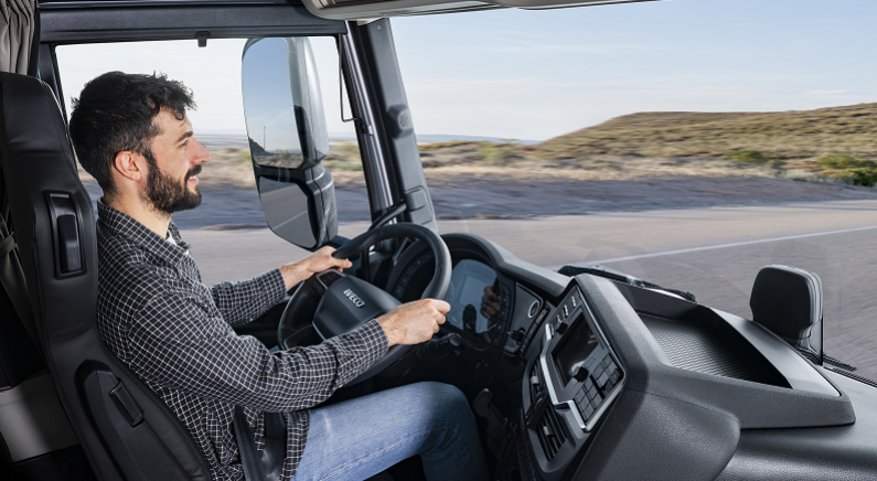 Fahrer:innen erhalten mit dem IVECO Drivers Fidelity Club Zugang zu exklusiven Prämien und Vorteilen, wenn sie sicher und nachhaltig fahren.