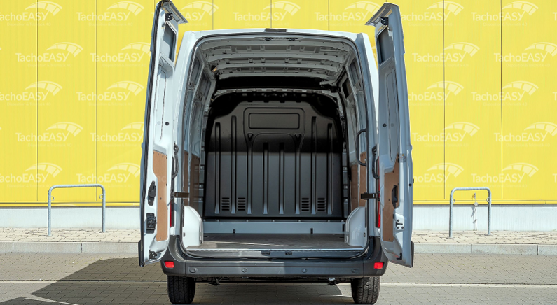Leerfahrten sind für jeden Speditions-, KEP- oder Transportunternehmer ein Ärgernis. Moderne FM-Systeme wie BlueLOGICO® können die Logistik-Unternehmen dabei unterstützen, die Kosten durch Leerfahrten auf ein Minimum zu reduzieren. Bild: TachoEASY_Adobe Stock
