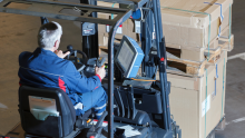 noax Industrie-PC C12 mit integriertem WLAN im Einsatz bei der Schenker AG. Bild: noax Technologies AG