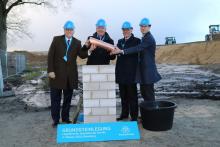 Die Grundsteinlegung in Rotenburg. Bild: thyssenkrupp Materials Services GmbH