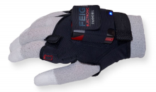 HyWEAR compact kann über einem Arbeitshandschuh getragen werden. Bild: FEIG ELECTRONIC GmbH