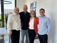 (v.l.n.r.) Pierre Jalady, General Manager Mobility EMEA von Edenred und CEO von UTA Edenred, Thomas Raffeiner, Founder & CEO The Mobility House, Diane Coliche, COO Mobility von Edenred, und Heiko Bayer, Managing Director The Mobility House Solutions haben jetzt die Übernahme von The Mobility House Solutions durch Edenred bekanntgegeben.